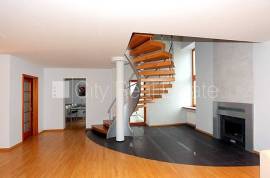 Apartment for rent in Riga, 240.00m2