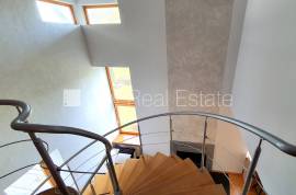 Apartment for rent in Riga, 240.00m2