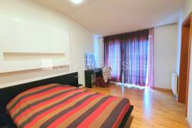 Apartment for rent in Riga, 240.00m2