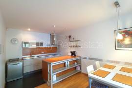 Apartment for rent in Riga, 240.00m2