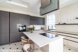 Detached house for rent in Riga district, 580.00m2