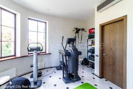 Detached house for rent in Riga district, 580.00m2