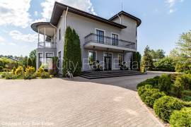 Detached house for rent in Riga district, 580.00m2