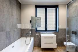 Detached house for rent in Riga district, 356.00m2