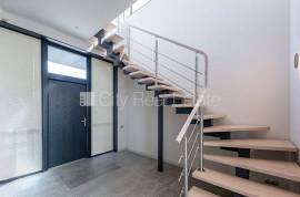 Detached house for rent in Riga district, 356.00m2