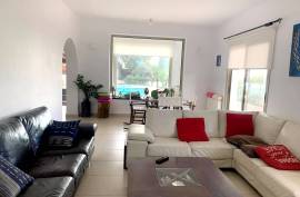 4 Bedroom Beautiful Detached Villa - Polemi, Paphos