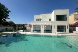 Rare Corner Plot | 5 BR Villa | Partial Lake View