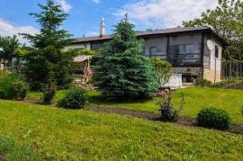 Renoviertes 3-Schlafzimmer-Haus mit schönem Garten, Garage und toller Lage – in der Nähe von Dobrich und dem Meer