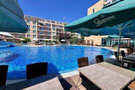 Cozy 1-Bedroom Apartment with Pool View in Dolce Vita 2, Sveti Vlas