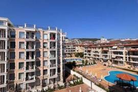 Modern One-Bedroom Apartment with Pool View in Polar Star, Sveti Vlas