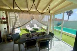 RENOVATED VILLA - 2 BEDROOMS - 2 BATHROOMS - POOL