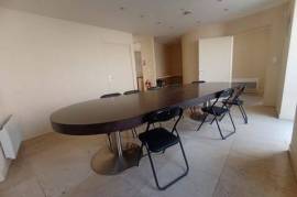 A LOUER LOCAL PROFESSSIONEL ST PONS DE THOMIERES 34220