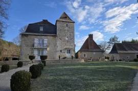 Außergewöhnliches Schloss  Historische Eleganz & Majestätischer Park