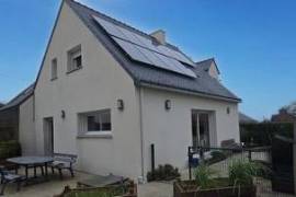 grande maison avec une dépendance de 20m2 et double garage