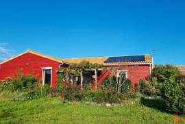 Maison bois éco-performante avec quasi autonomie électrique