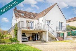 BELLE MAISON FAMILIALE 5 CH JARDIN CARPORT CAVE