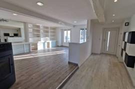 Maison plein centre d'Aigre