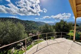 Charming Loft-Style House with Expansion Potential in Kounali