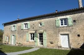 Charming House In A Quiet Hamlet With Land Near Villefagnan - €202120