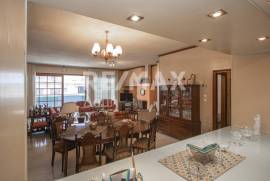 Maisonette 298 sq.m for sale