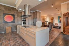 listing listing