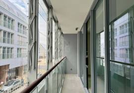 T1 with terrace for rent by the Tagus River T1 with terrace for rent by the Tagus River