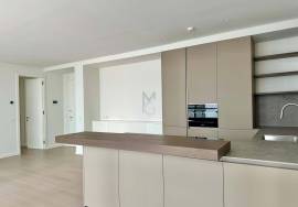 T1 with terrace for rent by the Tagus River T1 with terrace for rent by the Tagus River