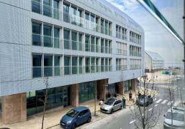 T1 with terrace for rent by the Tagus River T1 with terrace for rent by the Tagus River