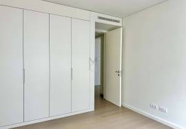 T1 with terrace for rent by the Tagus River T1 with terrace for rent by the Tagus River