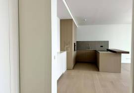T1 with terrace for rent by the Tagus River T1 with terrace for rent by the Tagus River