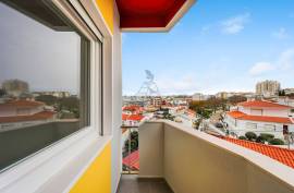 Fully refurbished central 3 bedroom apartment with 2 bathrooms in Portimão