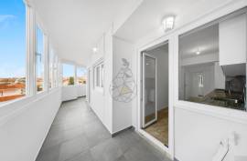 Fully refurbished central 3 bedroom apartment with 2 bathrooms in Portimão