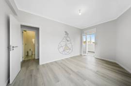 Fully refurbished central 3 bedroom apartment with 2 bathrooms in Portimão