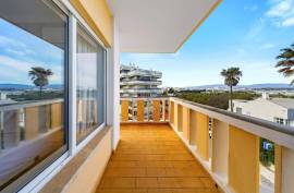 1 Bedroom Apartment with Garage and Pool in the Heart of Praia da Rocha