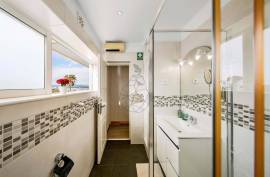 1 Bedroom Apartment with Garage and Pool in the Heart of Praia da Rocha