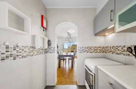 1 Bedroom Apartment with Garage and Pool in the Heart of Praia da Rocha