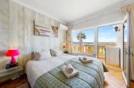 1 Bedroom Apartment with Garage and Pool in the Heart of Praia da Rocha