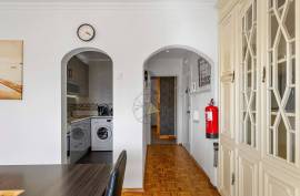 1 Bedroom Apartment with Garage and Pool in the Heart of Praia da Rocha