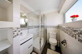 1 Bedroom Apartment with Garage and Pool in the Heart of Praia da Rocha