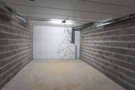 Box garage for annual rental in Portimão