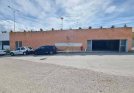 Box garage for annual rental in Portimão