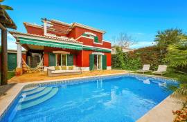 Stunning 5 bedroom villa with pool in Alvor - Vau Stunning 5 bedroom villa with pool in Alvor - Vau