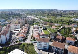 3-bedroom apartment in Loreto with garage and parking space.