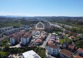 3-bedroom apartment in Loreto with garage and parking space.