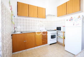 3-bedroom apartment in Loreto with garage and parking space.