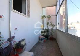 3-bedroom apartment in Loreto with garage and parking space.