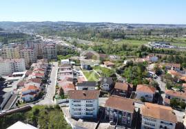 3-bedroom apartment in Loreto with garage and parking space.