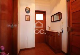 3-bedroom apartment in Loreto with garage and parking space.