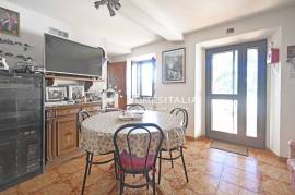 Property with breathtaking vistas