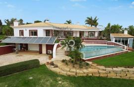 3 Bedroom Country House with Sea View – Near Lagos